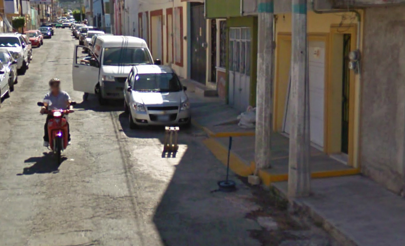 Está prohibido apartar estacionamientos en calles de Tepic